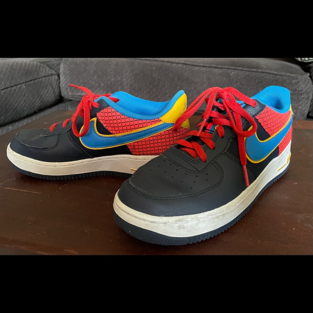 Nike sneakers 6.5